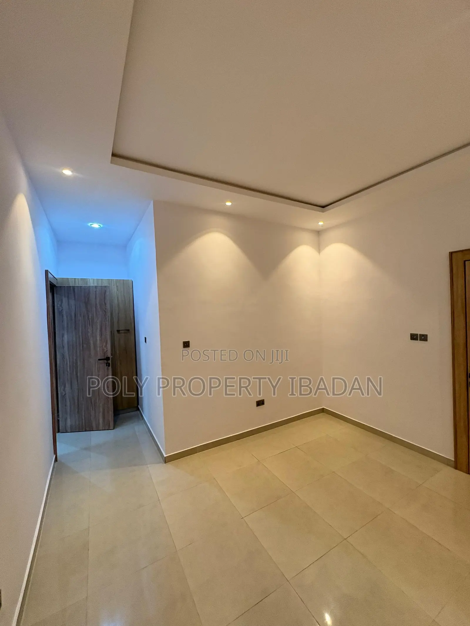 5bdrm Duplex in Kolapo Ishola Gra, Ibadan for sale in Ibadan