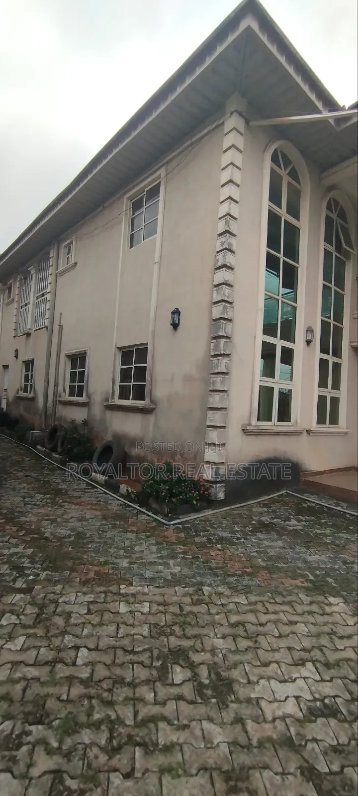 5bdrm Duplex in Royaltor Real Estate, Benin City for sale in Benin City