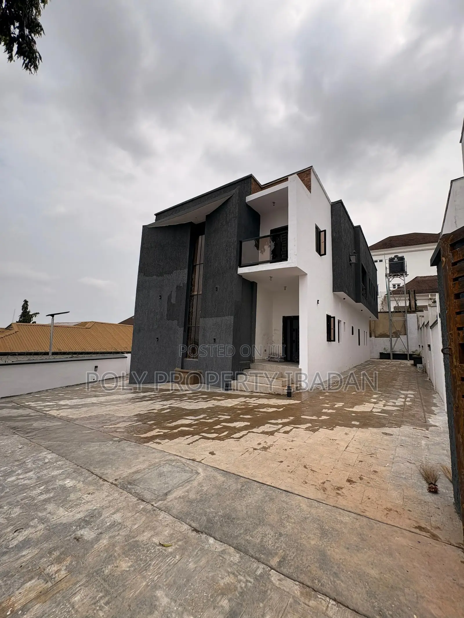 4bdrm Duplex in Alalubosa Gra, Ibadan for sale in Ibadan