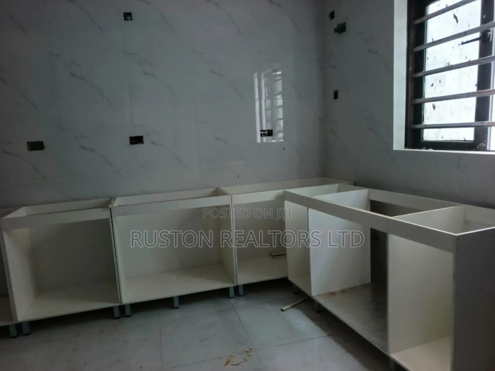 4bdrm Duplex in Samonda for sale in Samonda