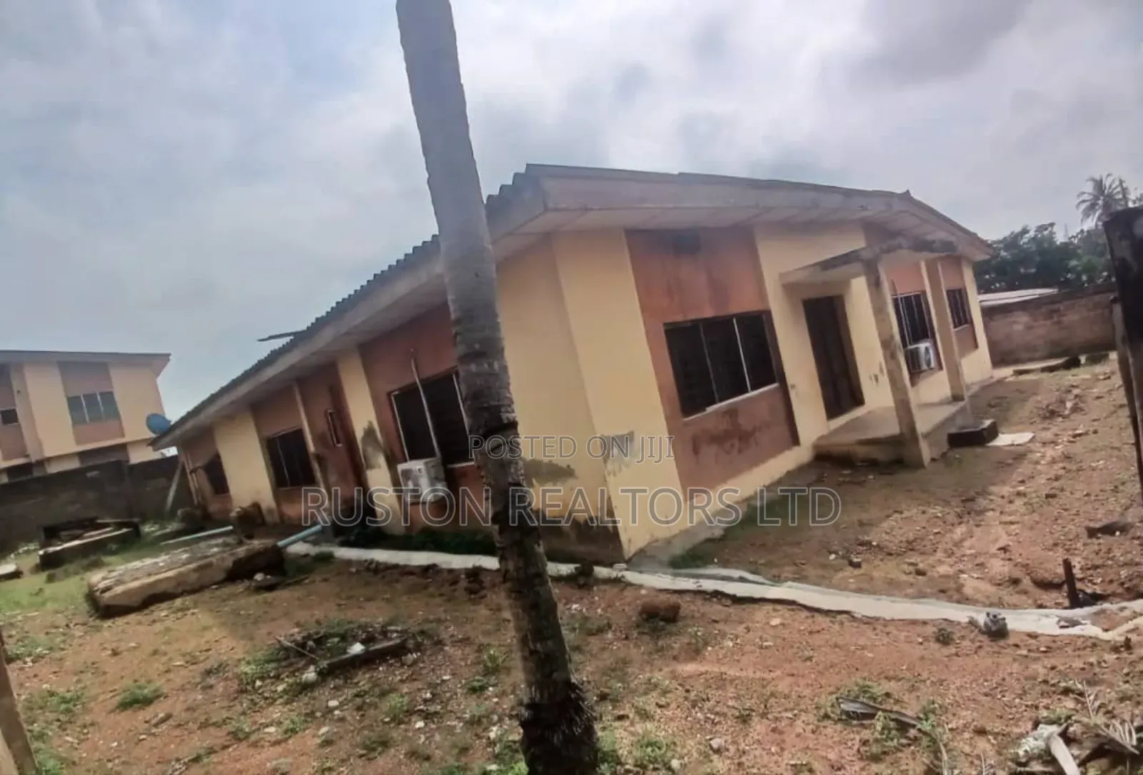 5bdrm Bungalow in Ibadan for sale in Ibadan
