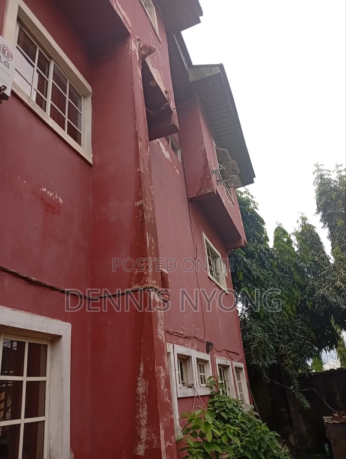 8bdrm Duplex in Akai Efa By Jehovah, Calabar for sale in Calabar