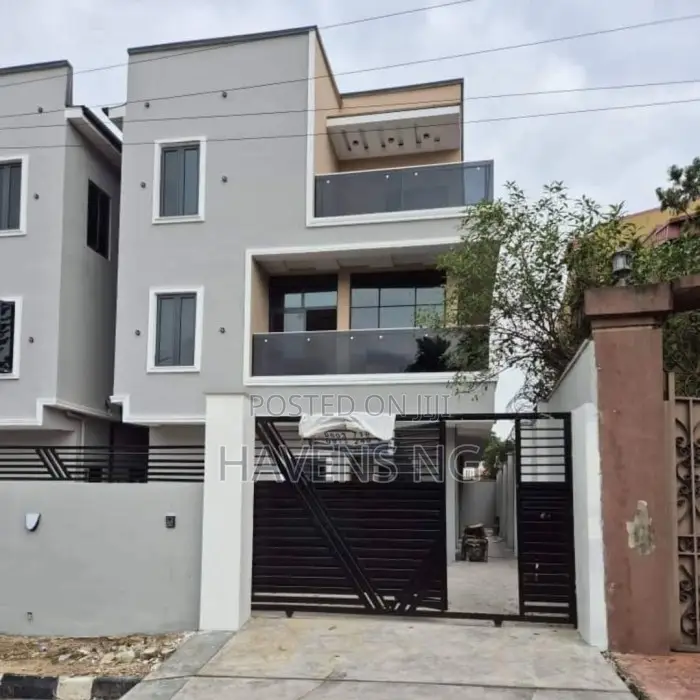 5bdrm Duplex in Omole Phase 1 for sale in Omole Phase 1