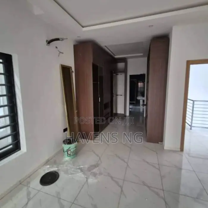 5bdrm Duplex in Omole Phase 1 for sale in Omole Phase 1