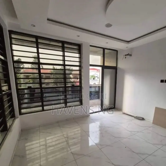 5bdrm Duplex in Omole Phase 1 for sale in Omole Phase 1