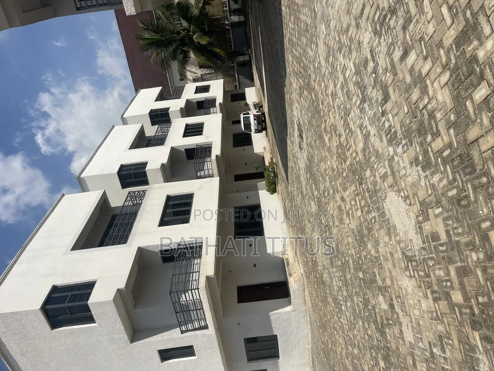5bdrm Duplex in Life Camp for sale in Life Camp