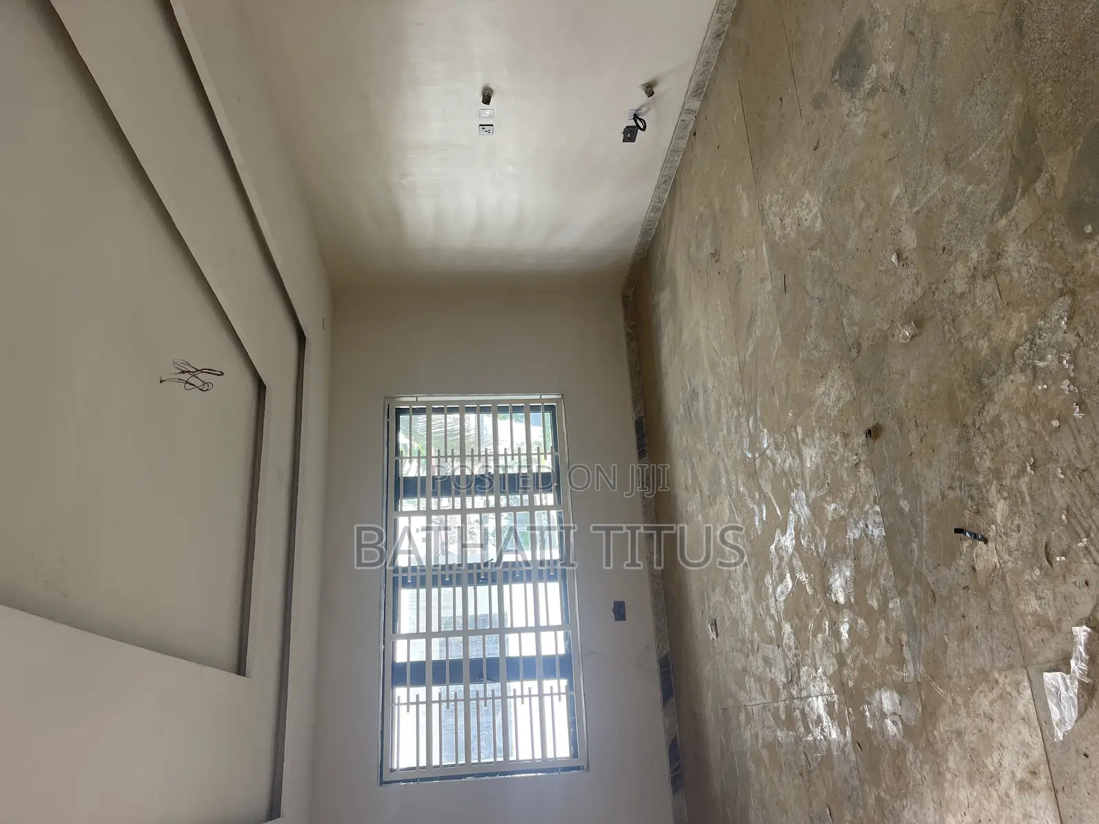 5bdrm Duplex in Life Camp for sale in Life Camp