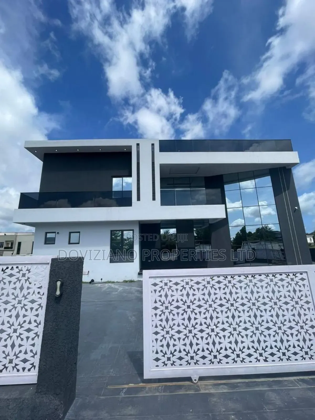 5bdrm Duplex in Ajah for sale in Ajah