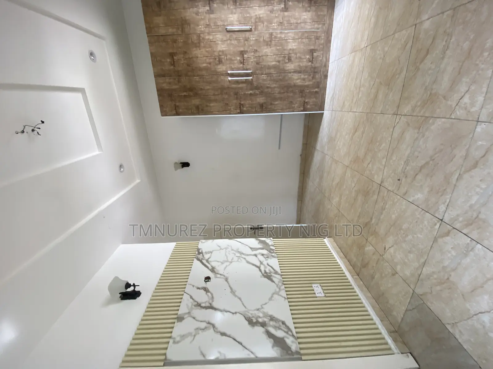 Studio Apartment in Conservation, Chevron for rent in Chevron
