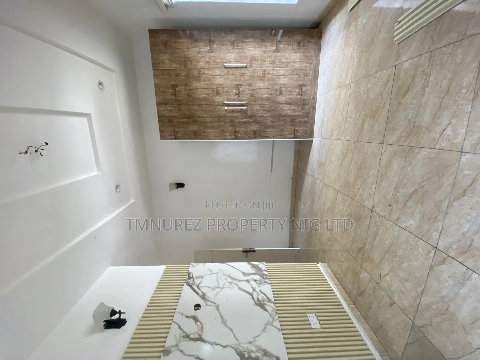 Studio Apartment in Conservation, Chevron for rent in Chevron