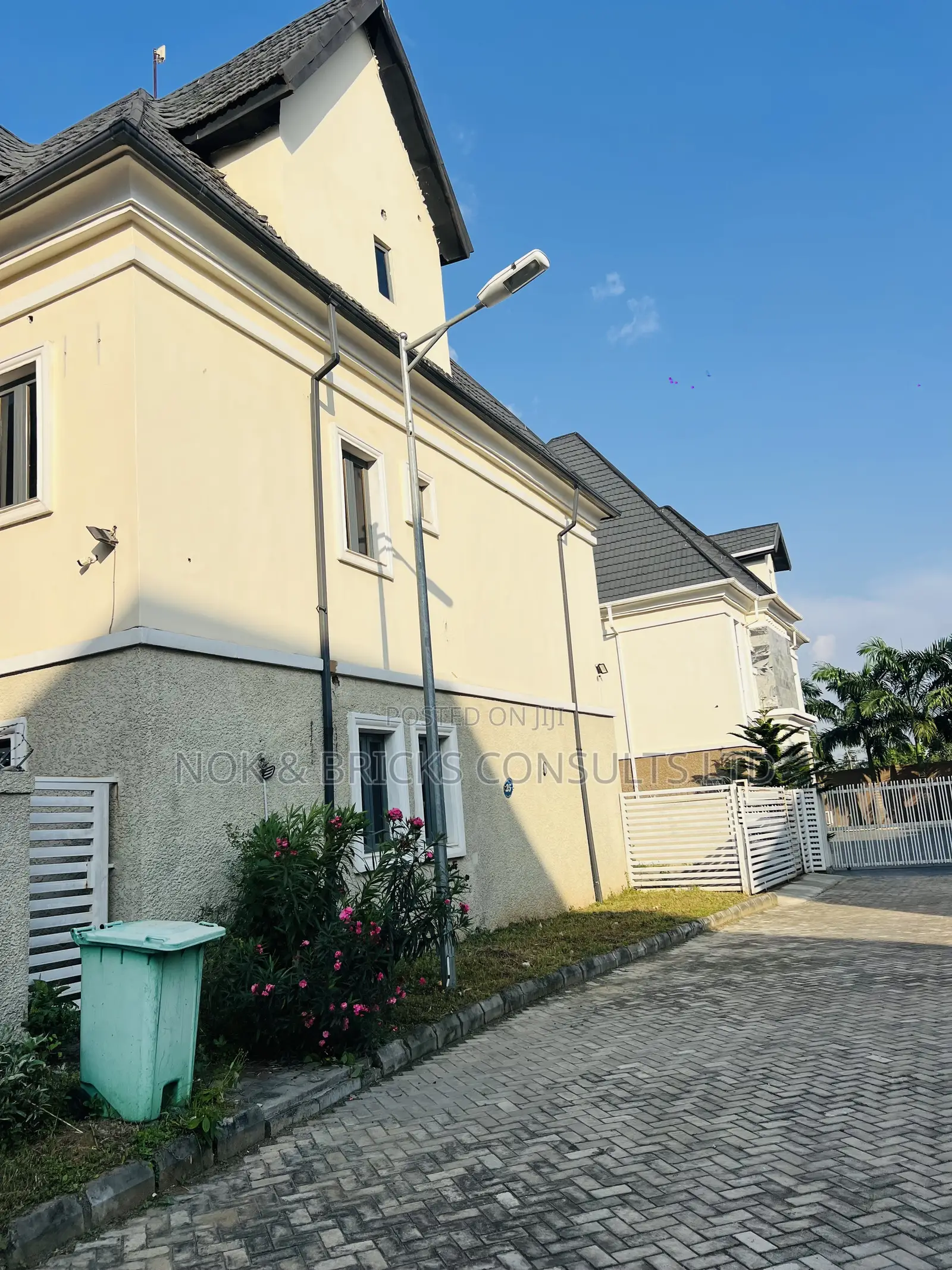 5bdrm Duplex in Efab Cystal, Life Camp for sale in Life Camp