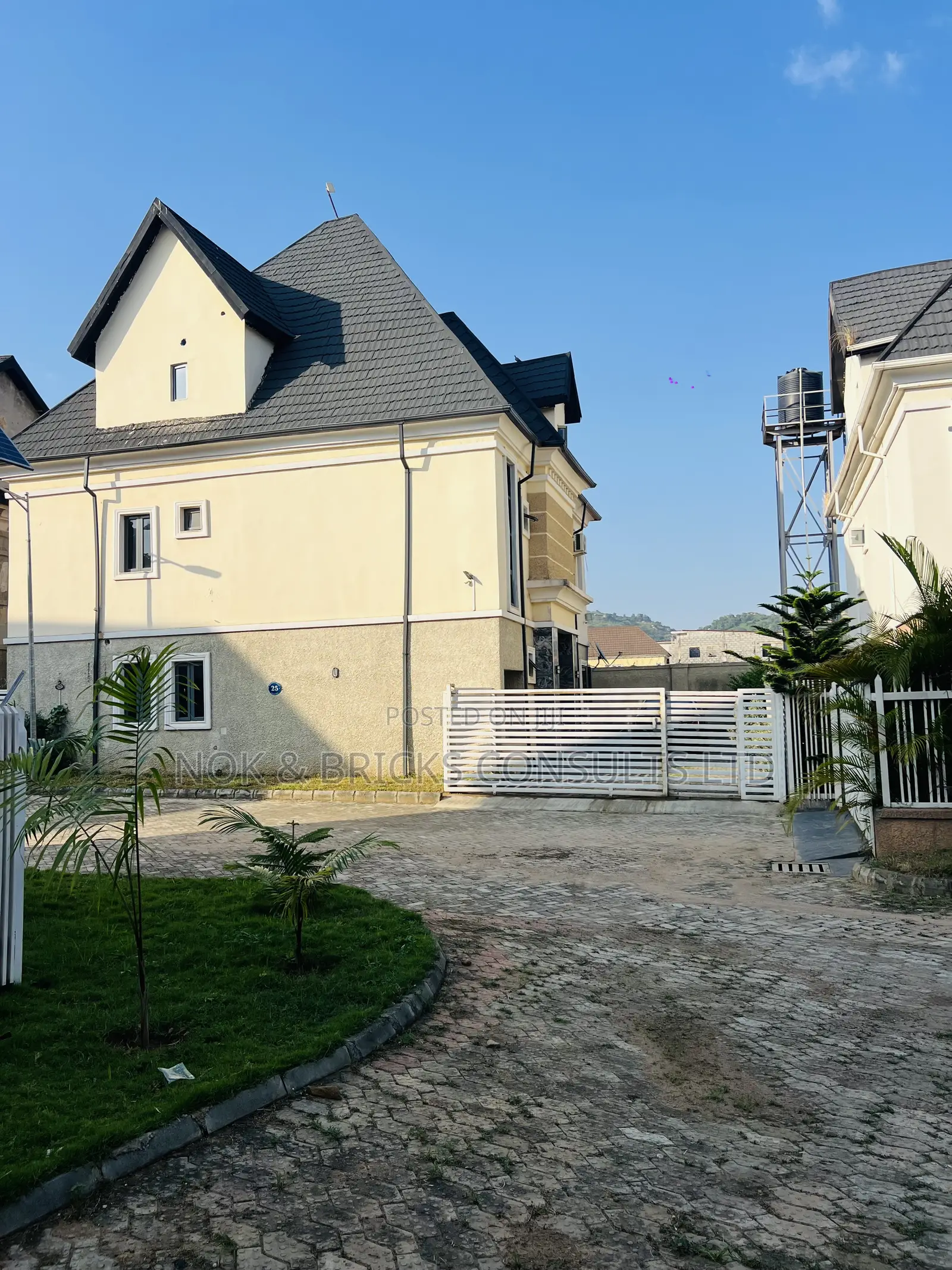 5bdrm Duplex in Efab Cystal, Life Camp for sale in Life Camp