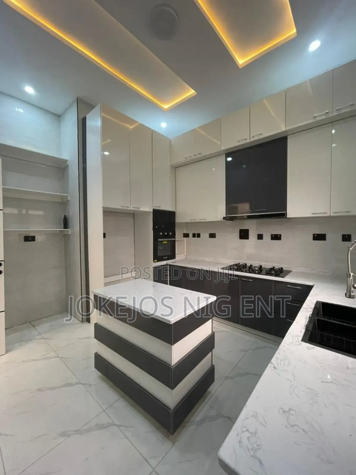 6bdrm Duplex in Sangotedo for sale in Sangotedo