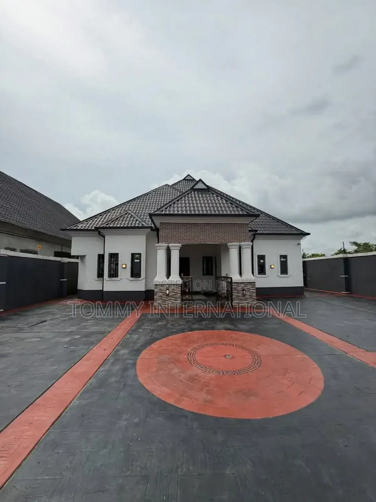 3bdrm Bungalow in Nddc, Estate, Port-Harcourt for sale in Port-Harcourt