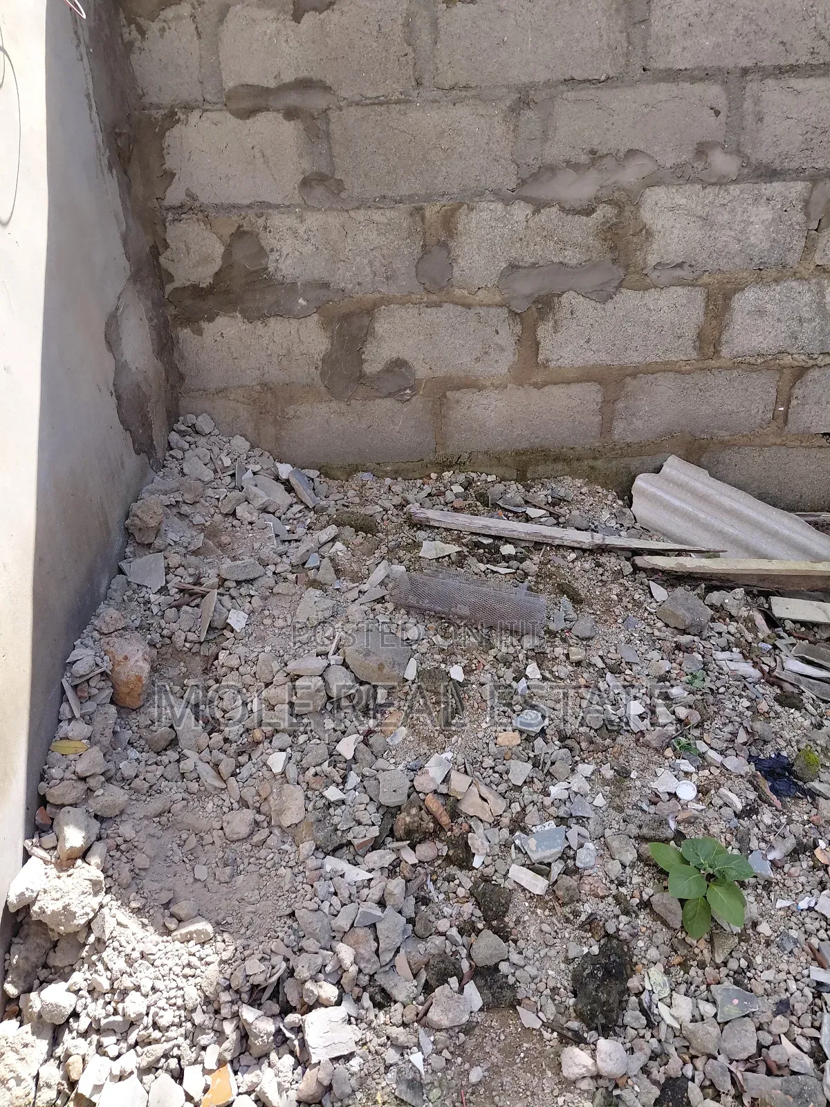 3 And Halp Plots Isolo Road Isolo Lagos in Isolo