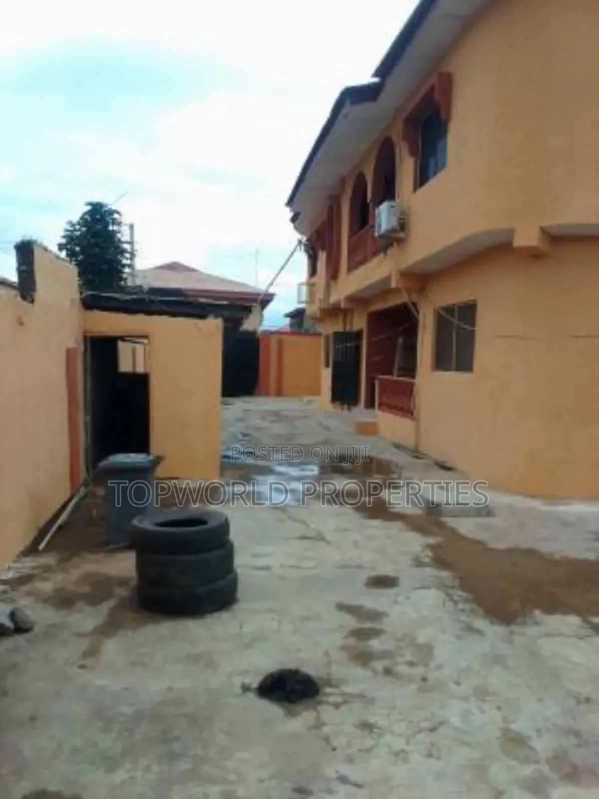 3bdrm Block of Flats in Obawole Ifako Ijaiye for sale in Ifako-Ogba