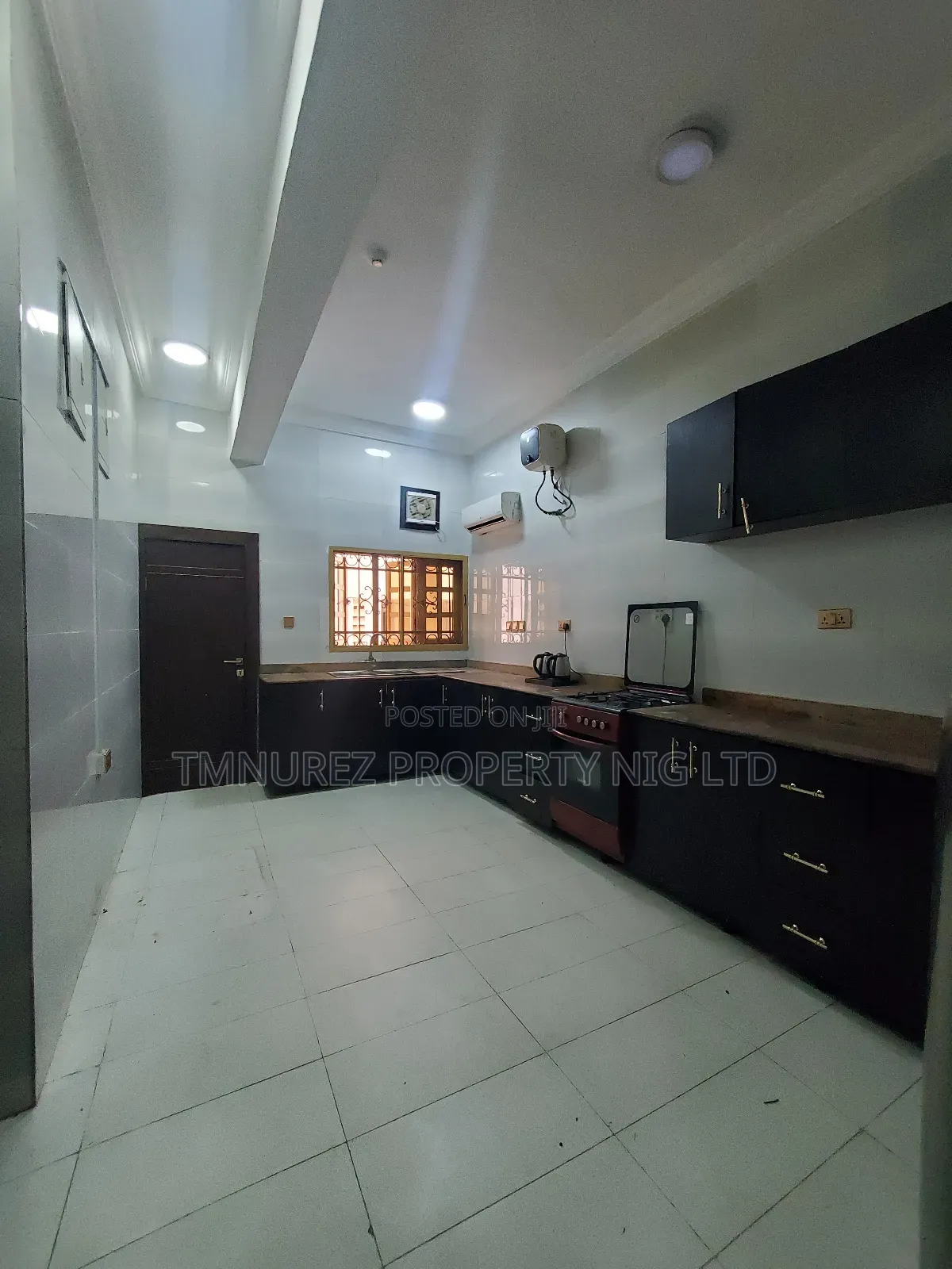 Big Studio Room for Rent at Vi in Victoria Island