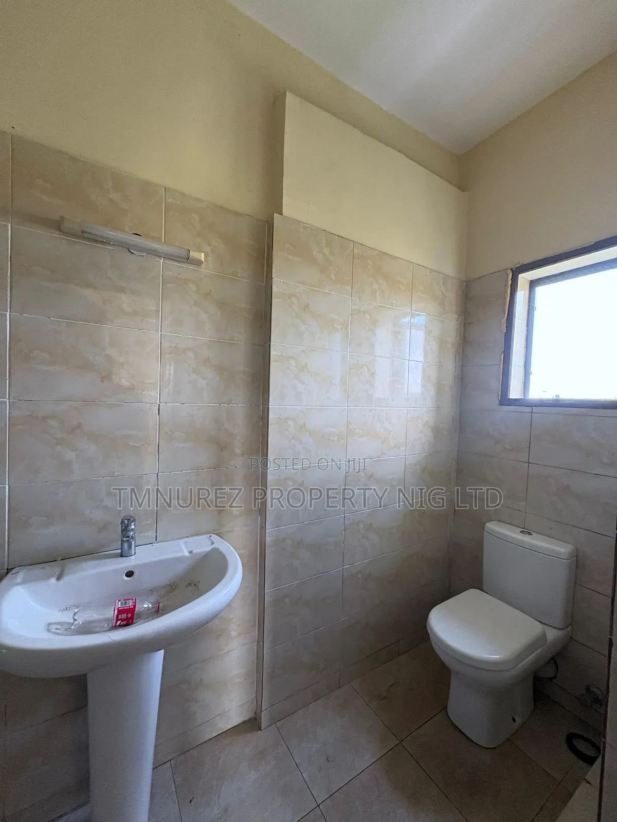 Studio Apartment in Haris Drive, Ikota for rent in Ikota