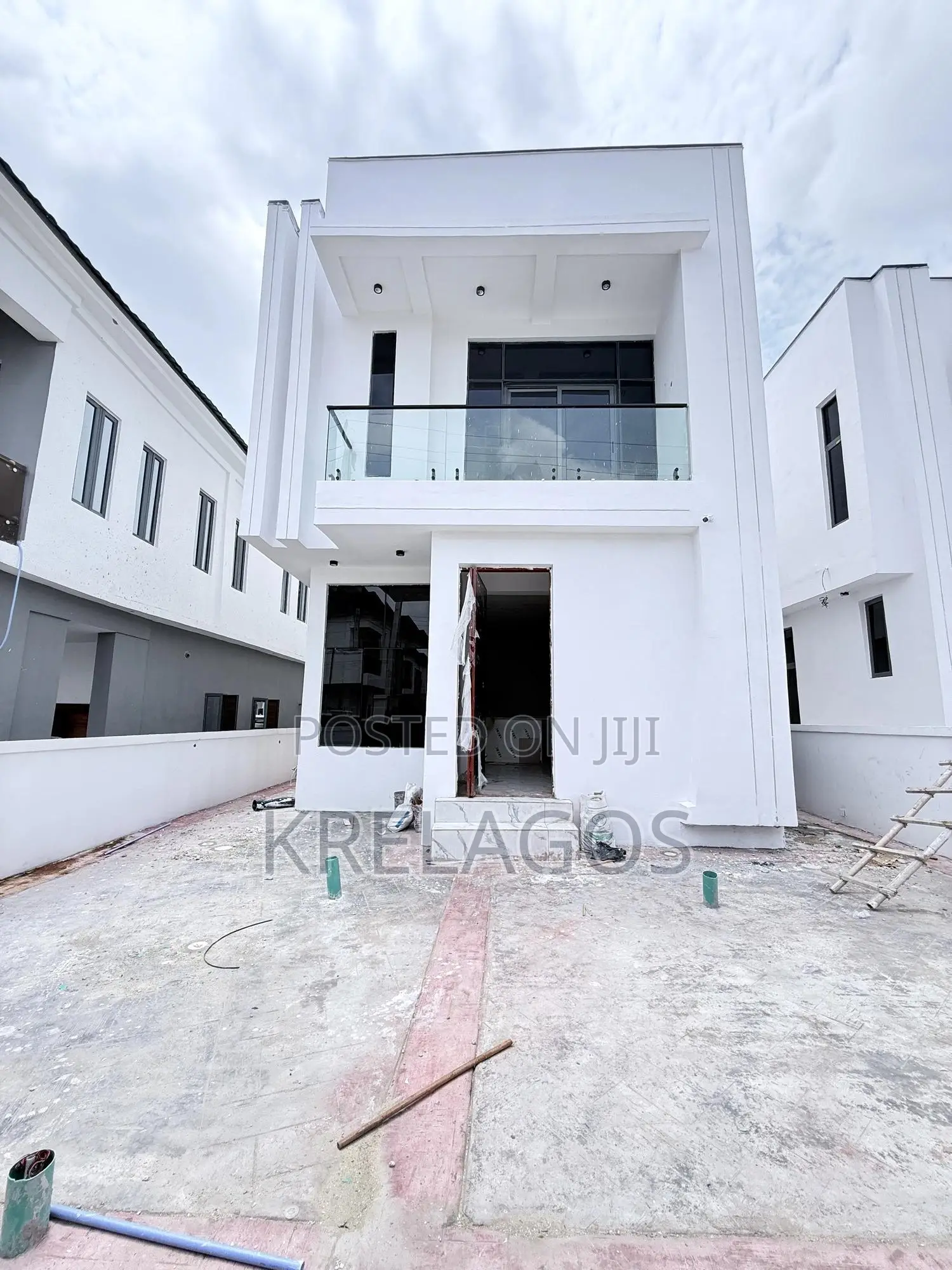 4bdrm Duplex in Ikota for sale in Ikota