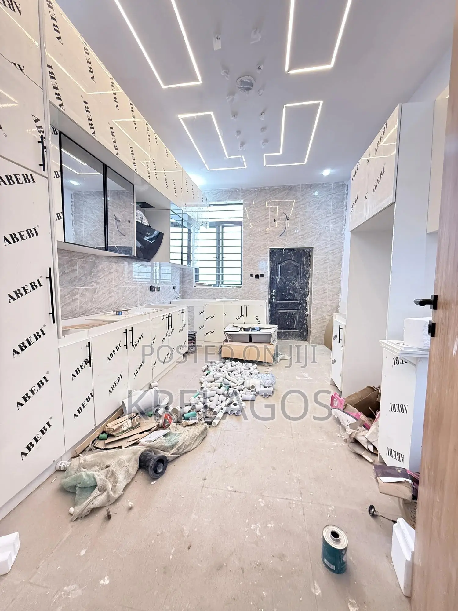 4bdrm Duplex in Ikota for sale in Ikota