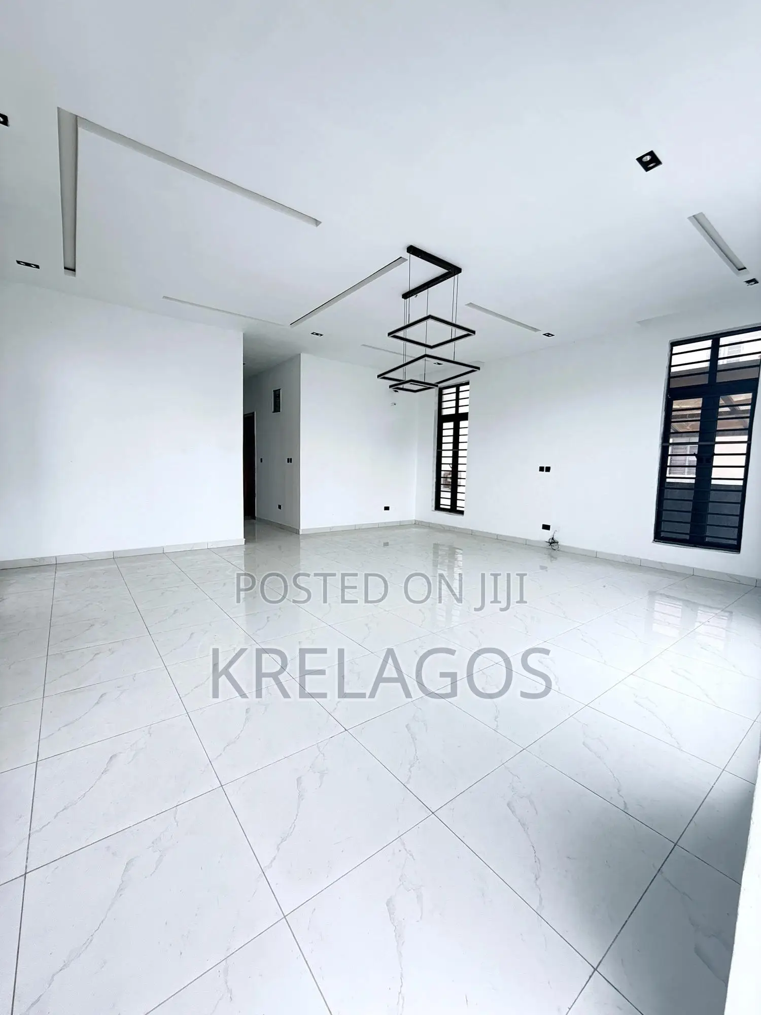 5bdrm Duplex in Ikota for sale in Ikota