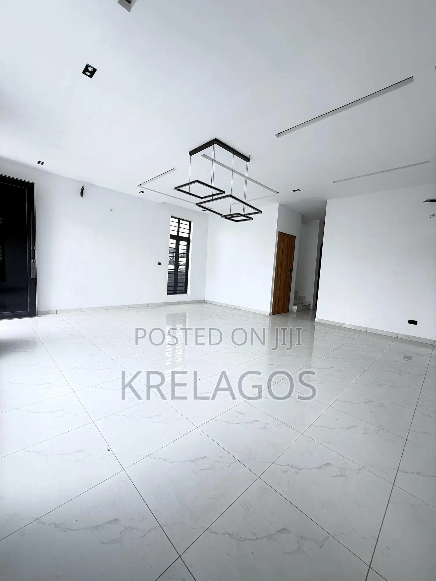 5bdrm Duplex in Ikota for sale in Ikota