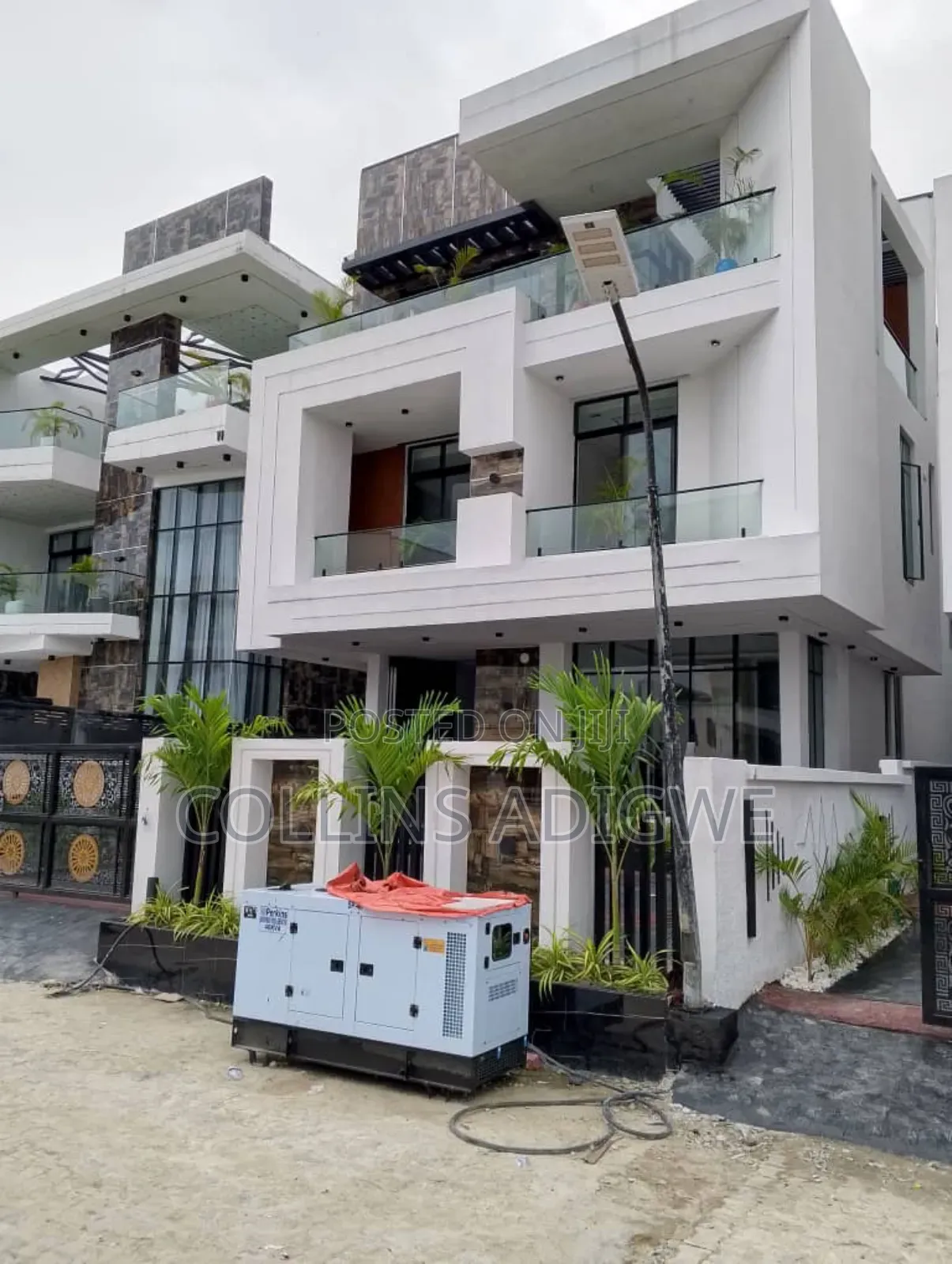 6bdrm Duplex in Chevron Lekki for sale in Chevron