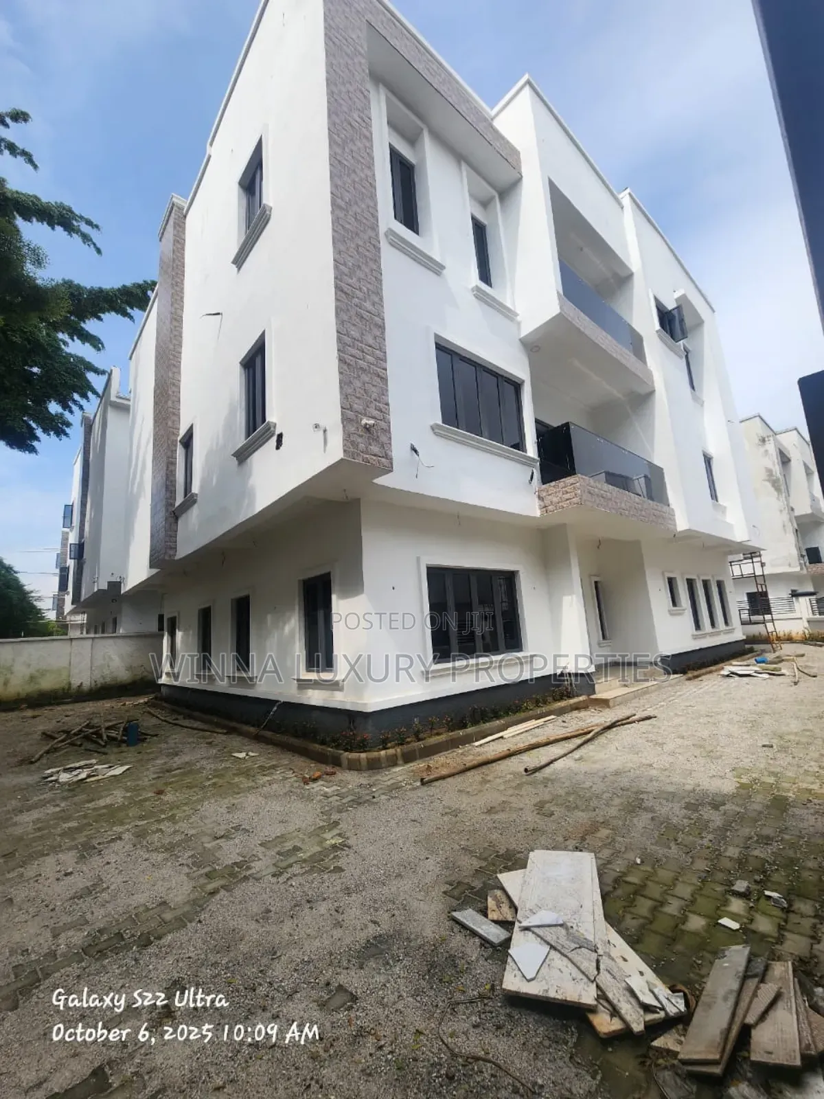 7bdrm Duplex in Mini Estate, Asokoro for sale in Asokoro