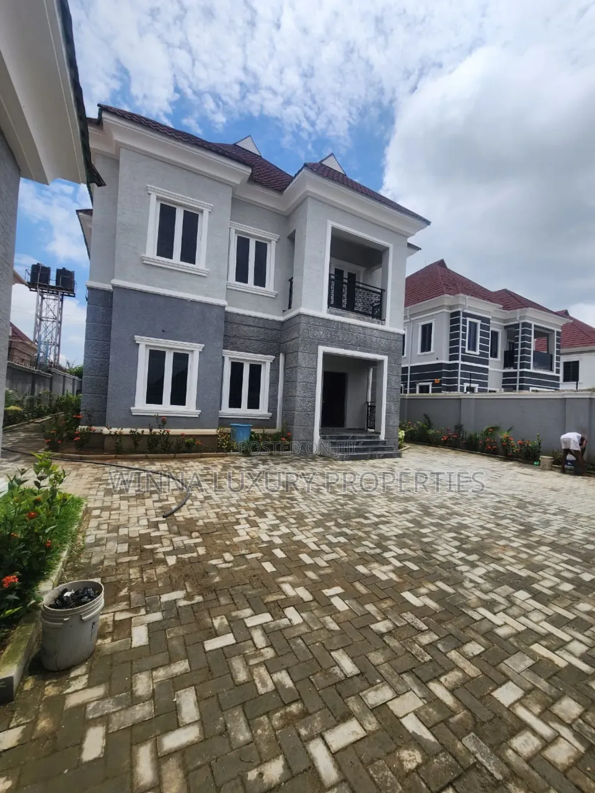 5bdrm Duplex in Along Voice Of for sale in Lugbe District