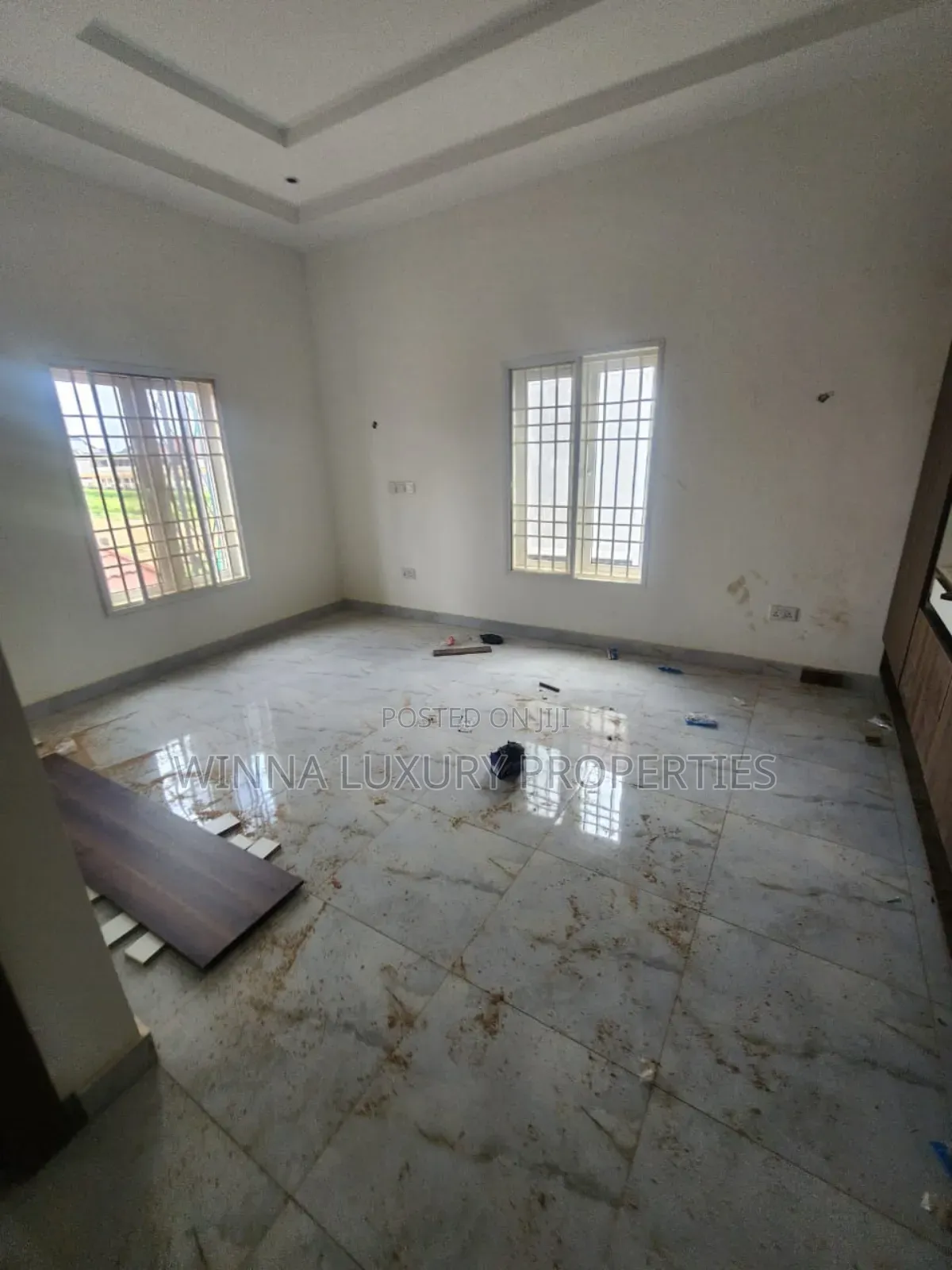 5bdrm Duplex in Along Voice Of for sale in Lugbe District