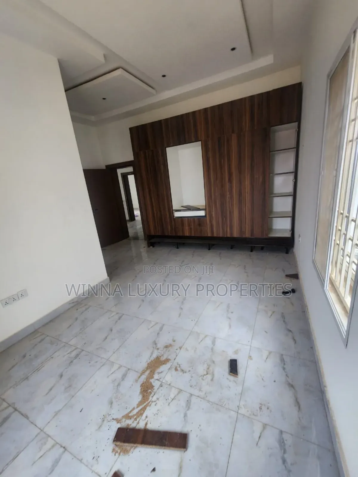 5bdrm Duplex in Along Voice Of for sale in Lugbe District