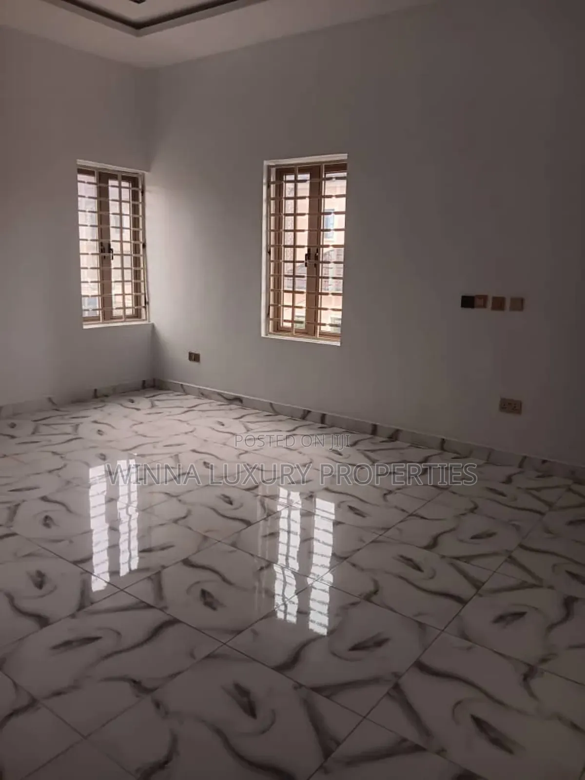 4bdrm Duplex in Sumit, Lugbe District for sale in Lugbe District