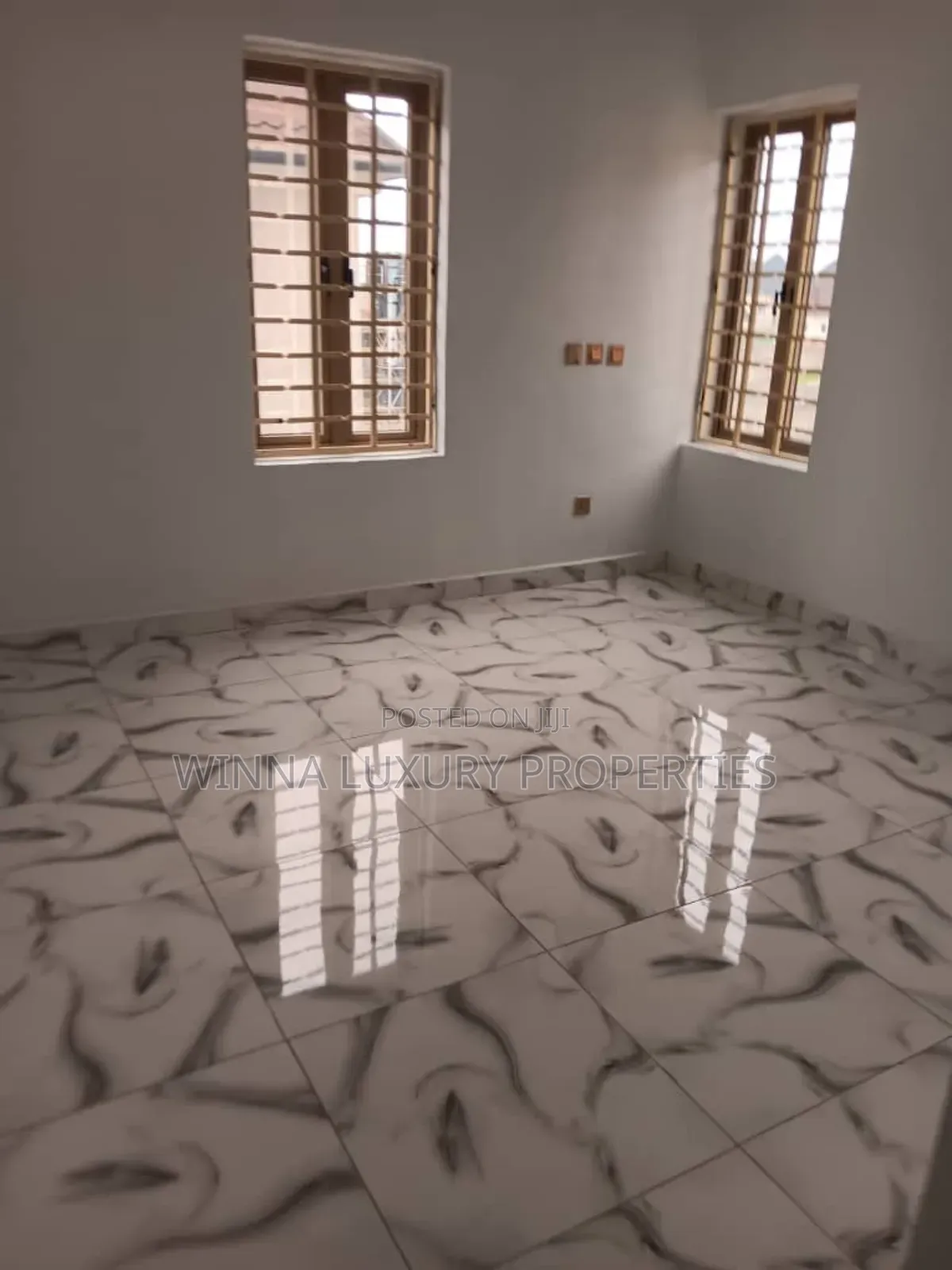 4bdrm Duplex in Sumit, Lugbe District for sale in Lugbe District