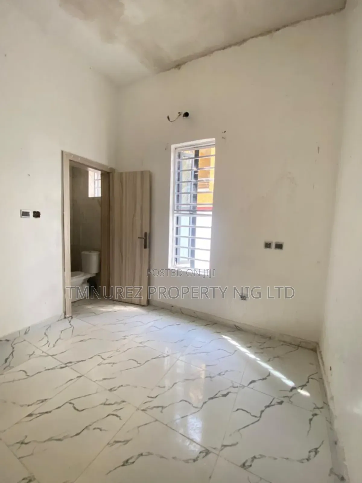Mini Flat in Conservation Chevron for rent in Chevron