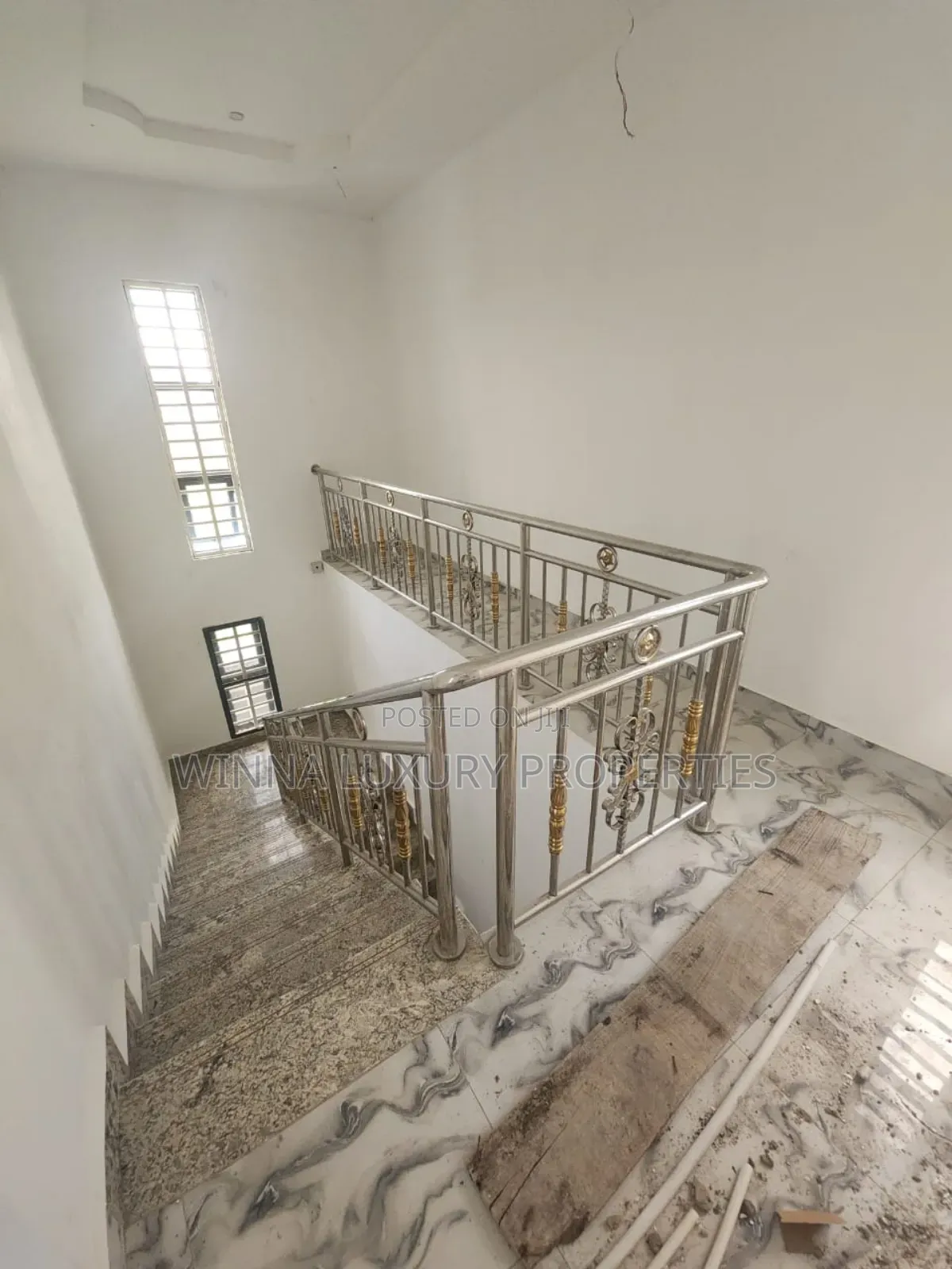 4bdrm Duplex in Gold City, Lugbe District for sale in Lugbe District