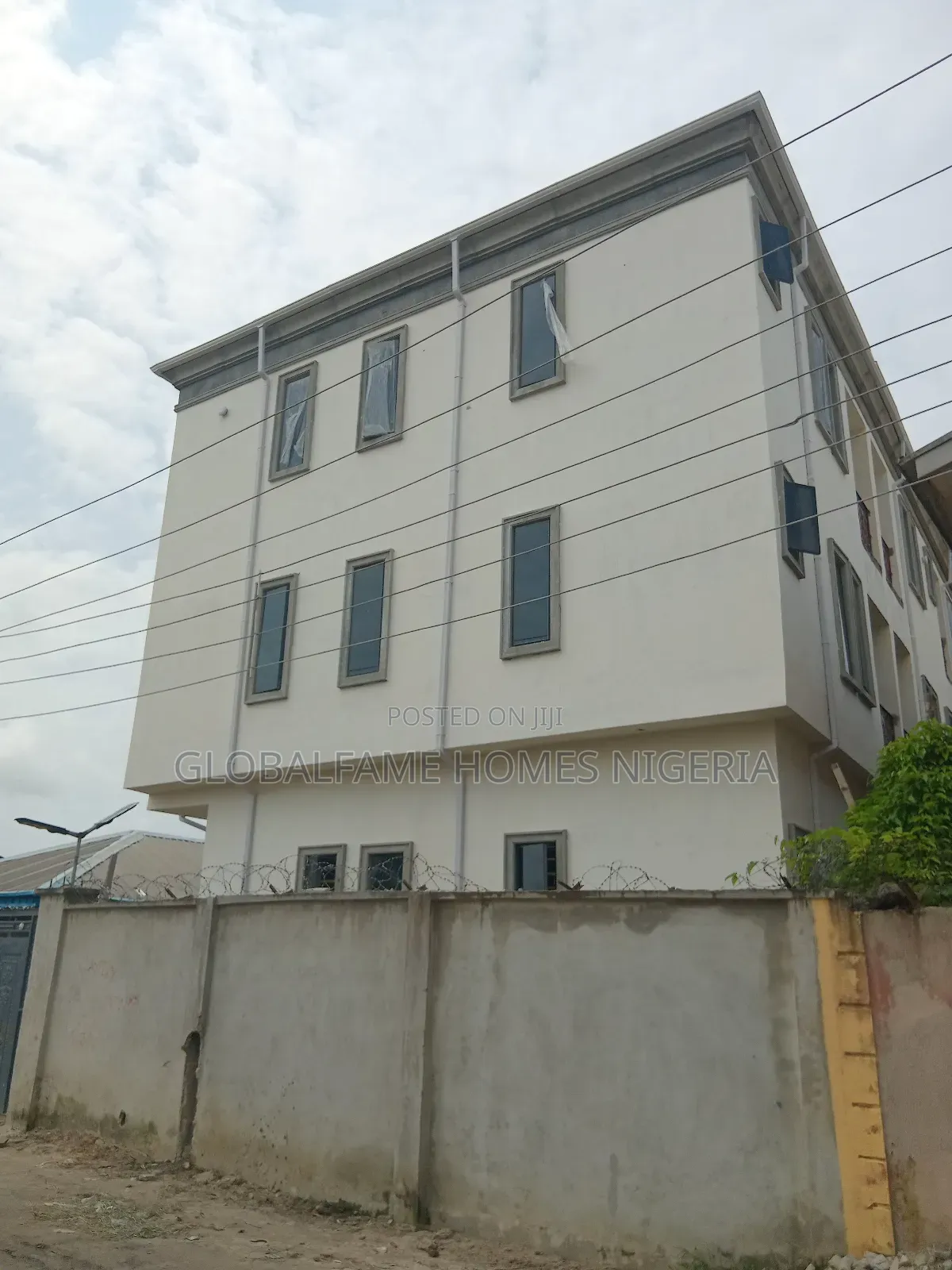 1bdrm Block of Flats in Golf, Lakowe for sale in Lakowe
