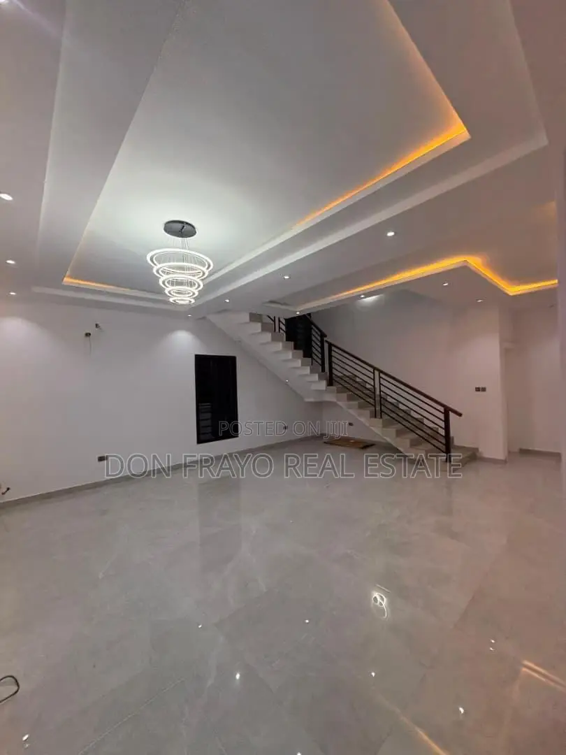 5bdrm Duplex in Kolapo Ishola Gra, Akobo for sale in Akobo