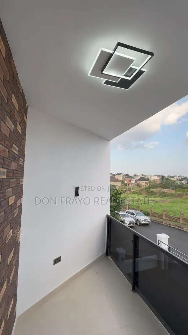 5bdrm Duplex in Kolapo Ishola Gra, Akobo for sale in Akobo