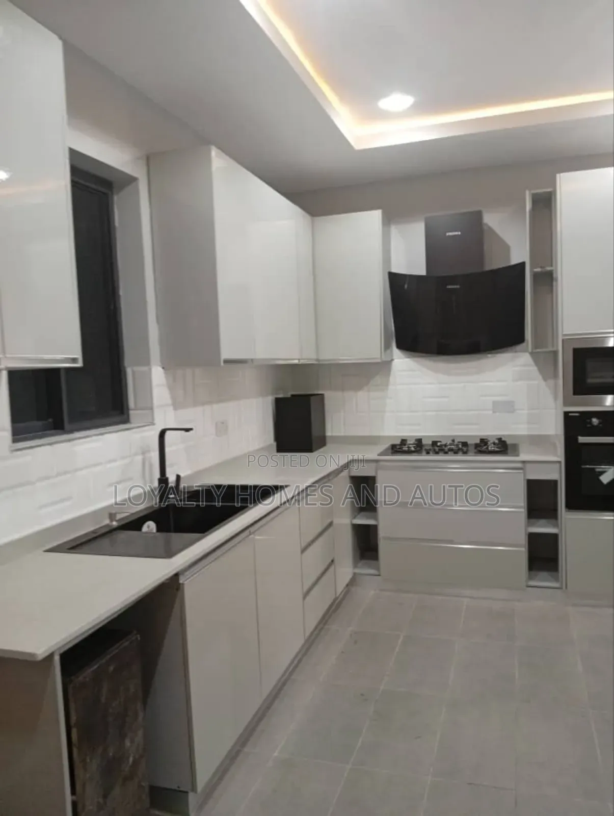 4bdrm Maisonette in Admiralty Lekki for rent in Lekki Phase 1