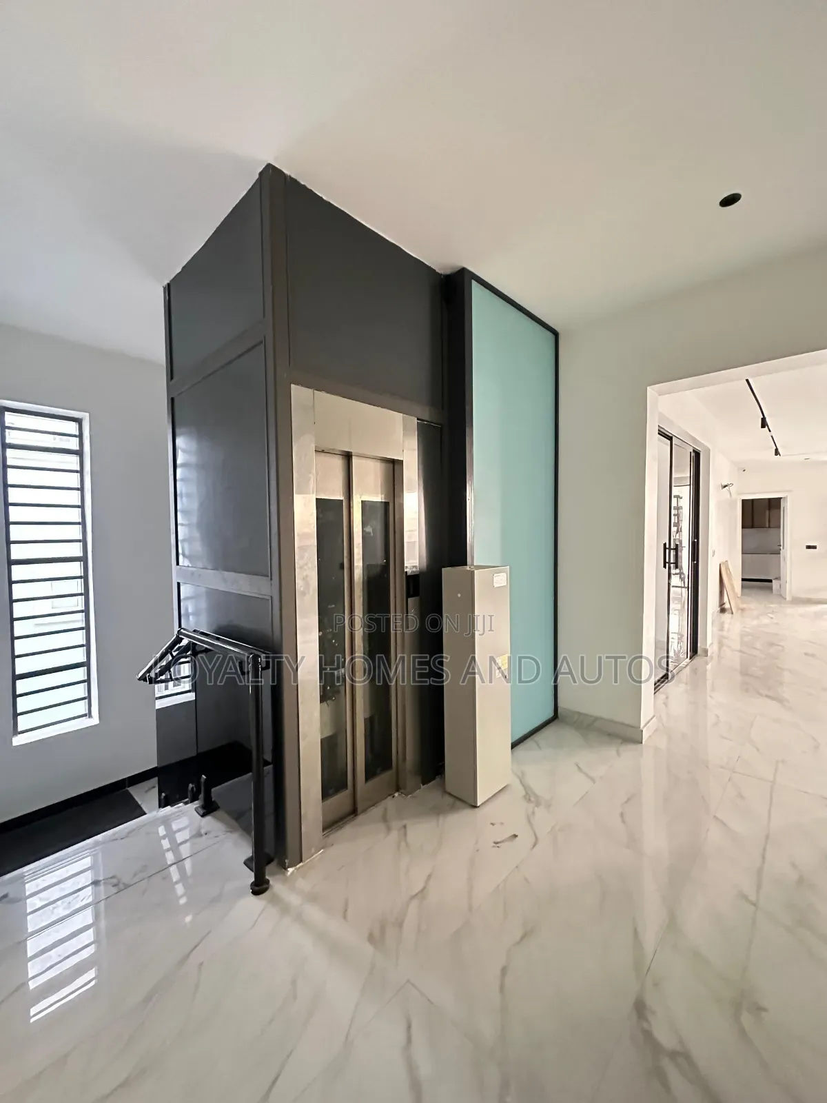 5bdrm Duplex in Ikeja Gra Lagos for sale in Ikeja GRA