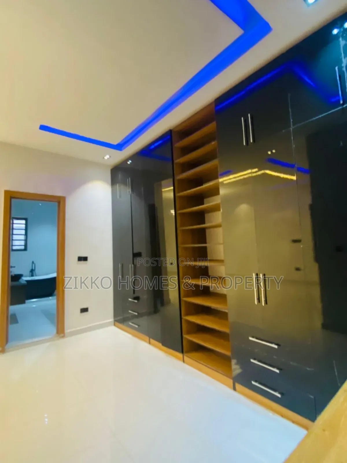 5bdrm Duplex in Lekki for sale in Lekki