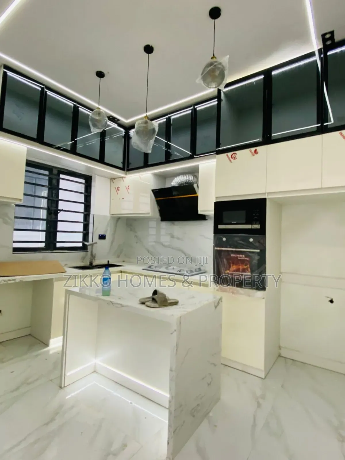 4bdrm Duplex in Ajah, Lekki for sale in Lekki
