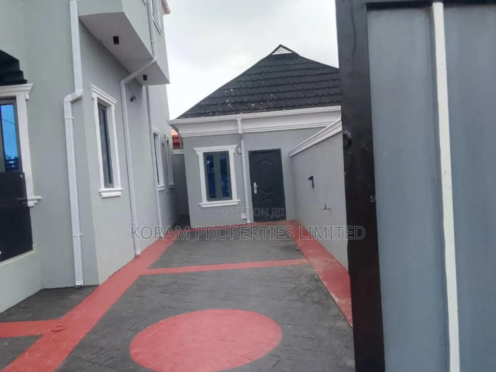 4bdrm Duplex in Akala Express for sale in Akala Express