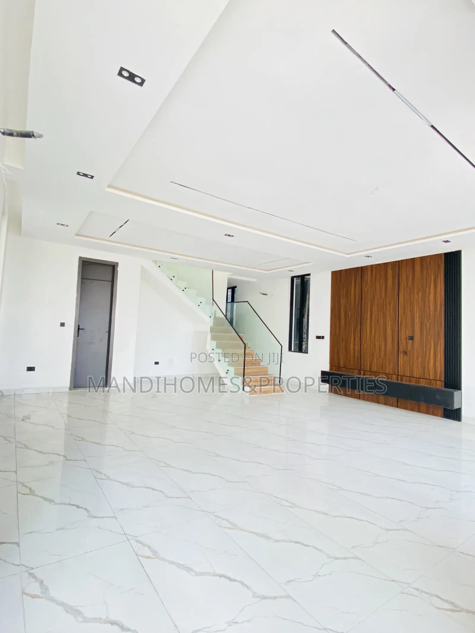 5bdrm Duplex in Lekki for sale in Lekki