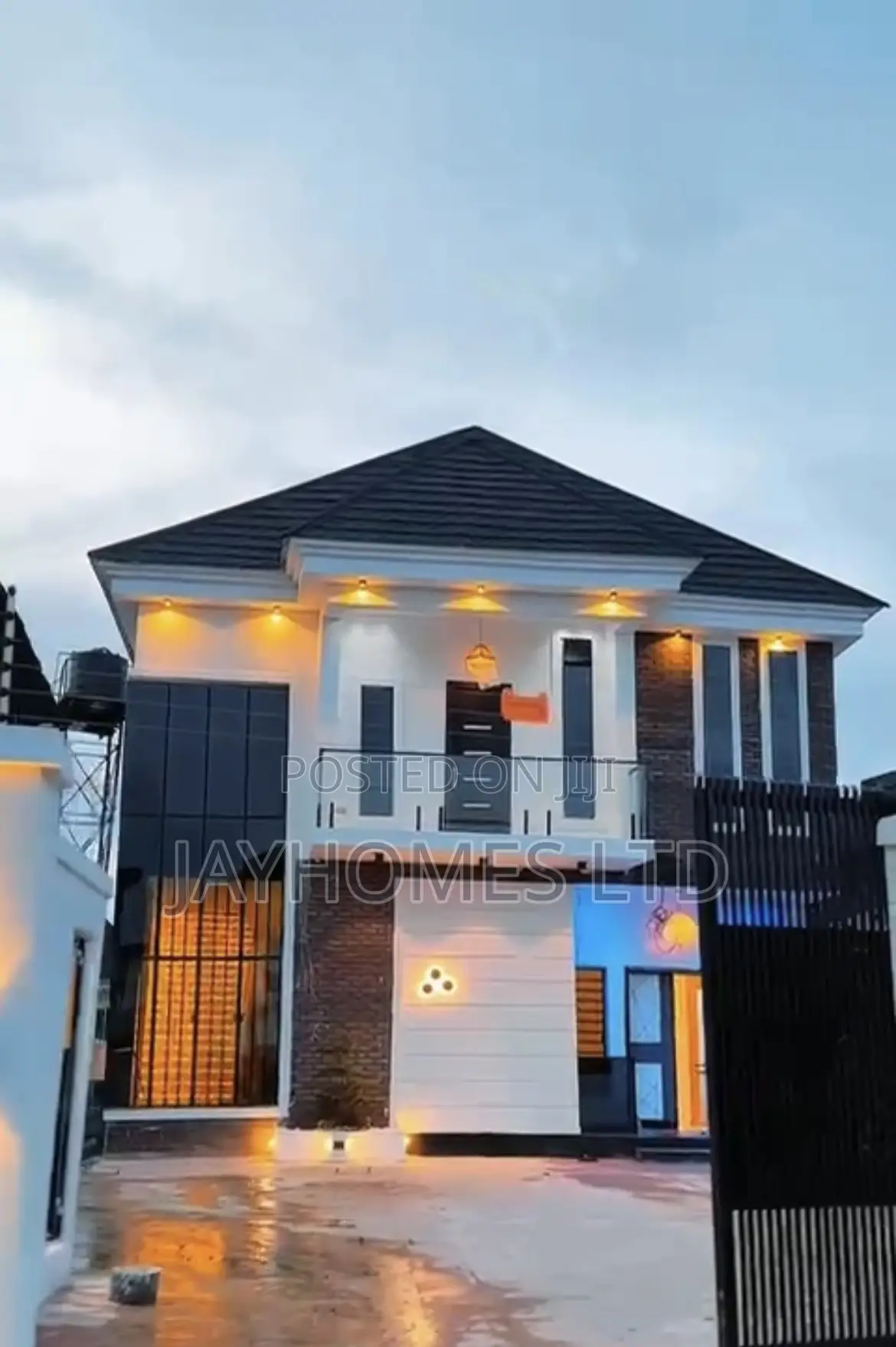 5 Bedroom Standard Duplex With Swimming Pool for Sale in Asaba in Oshimili South