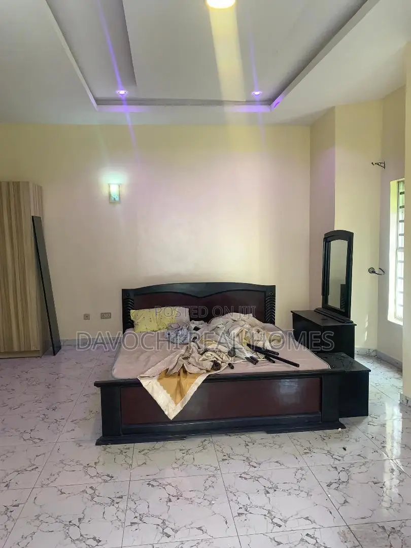 4bdrm Duplex in Ikota Villa for rent in Ikota