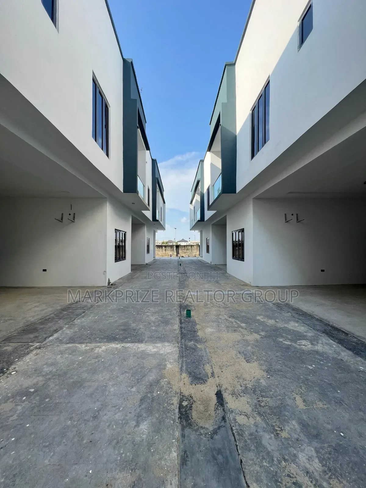 4bdrm Duplex in Orchid Lekki Lagos for sale in Lekki