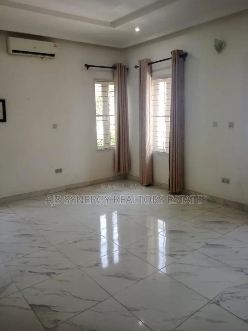 Furnished 7bdrm Duplex in Pinnock, Chevron for rent in Chevron