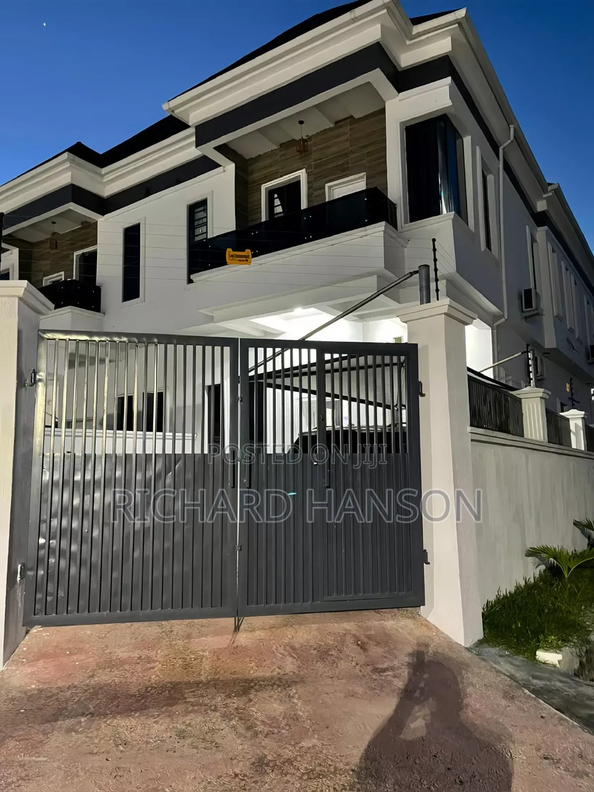 Furnished 4bdrm Duplex in Lekki Phase 2 for rent in Lekki Phase 2