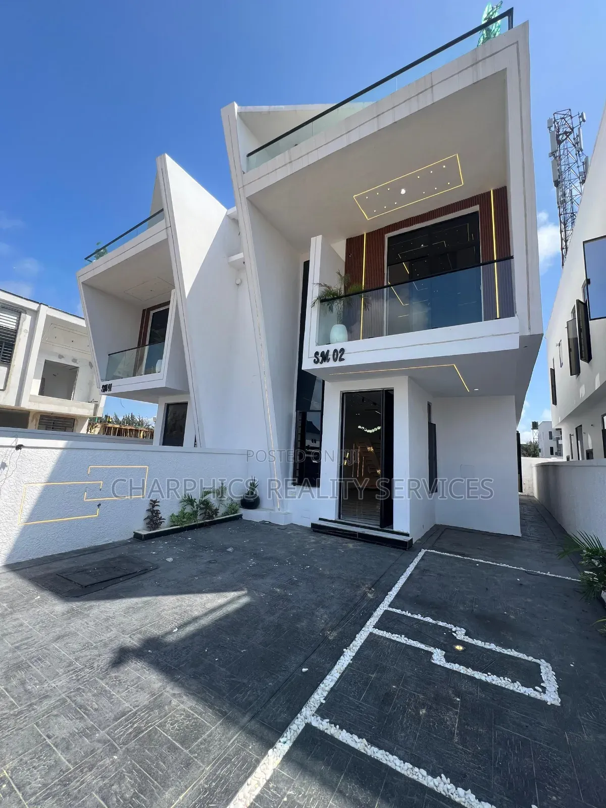 4bdrm Duplex in Ikota for sale in Ikota